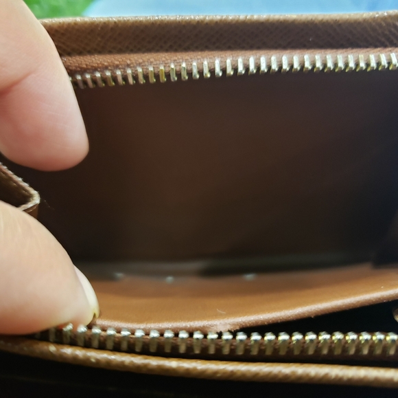 Authentic LV Tresor wallet - Picture 14 of 14